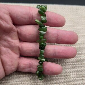 7 Inch Nephrite And Chrysoprase Stone Expandable Bracelet B904